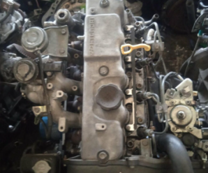 HYUNDAI H100 2.6 DIESEL ENGINE